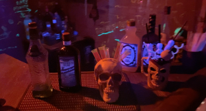 iki-Bar-Chris-Pinto-Halloween-Skull-Zombies